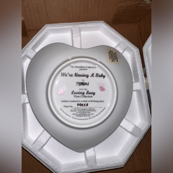 Lucille Ball I Love Lucy We’re Having A Baby Hamilton Collection Heart Plate - Picture 3 of 4